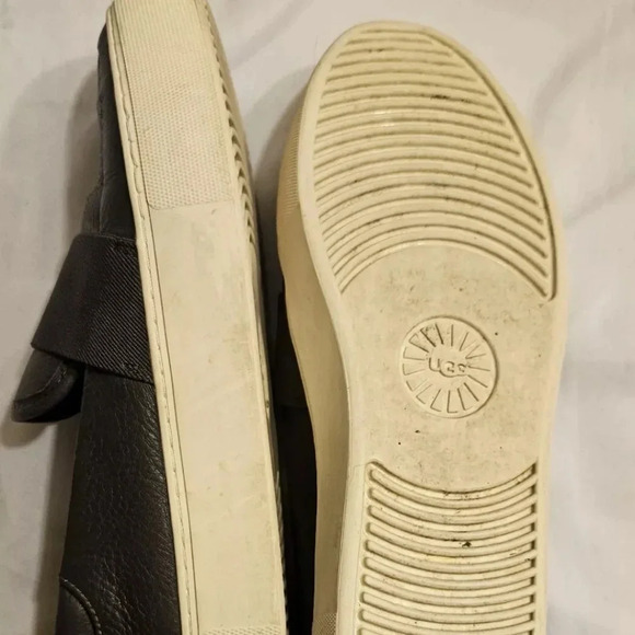 UGG Womens Comfort Loafers Size 7 Grey Leather White Sole Slip on Elastic Strap - Picture 7 of 7